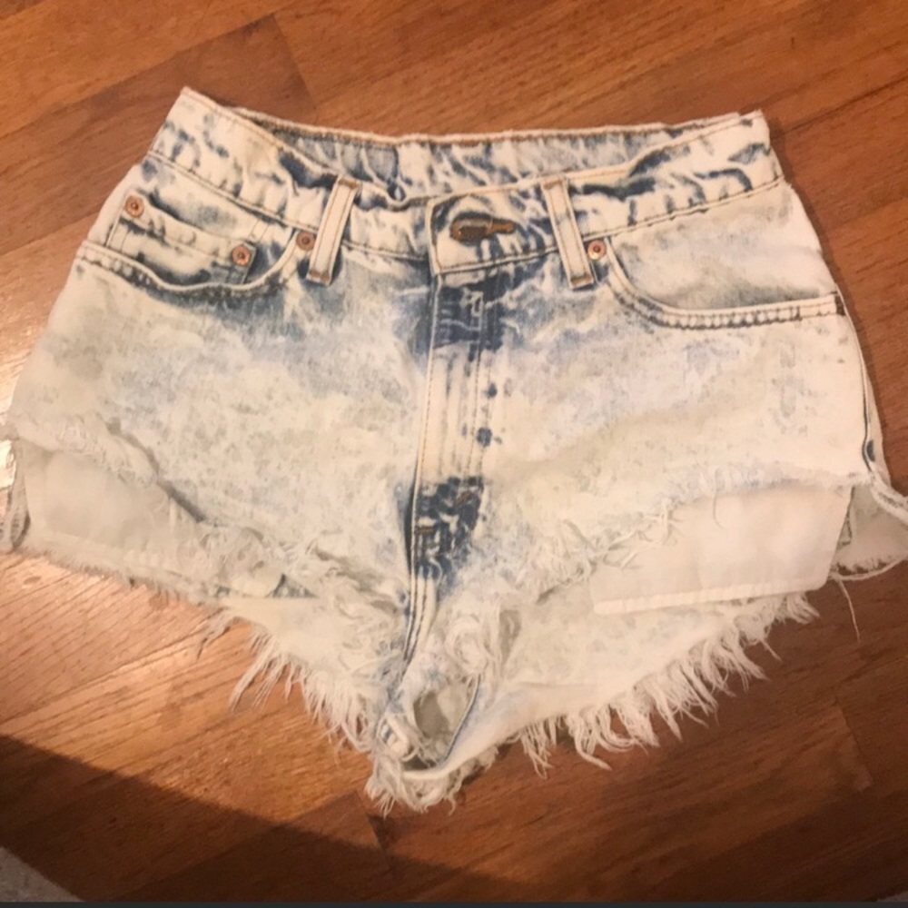 Levi’s distressed shorts